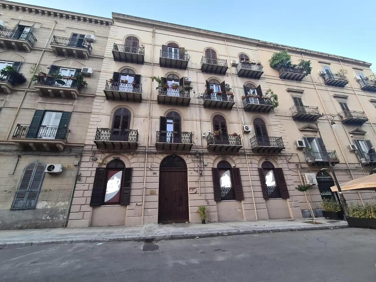 Bed & Breakfast Residenza Amari Suites Palermo